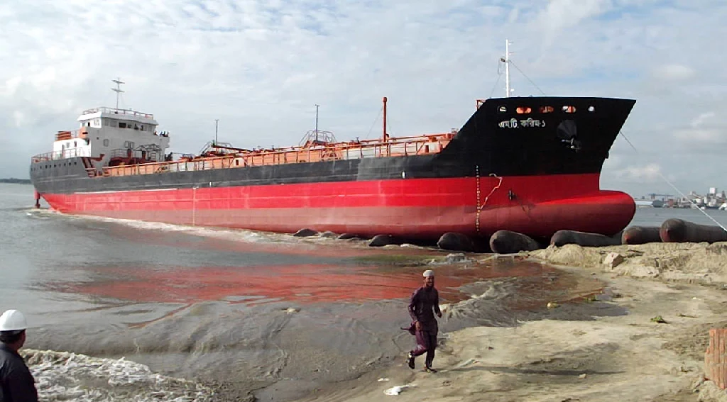 04 Nos. 2000 DWT Oil Tanker (Karim, Kushnahar)