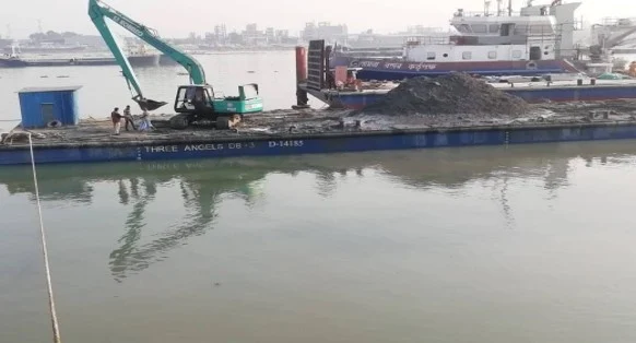 46 M Barge