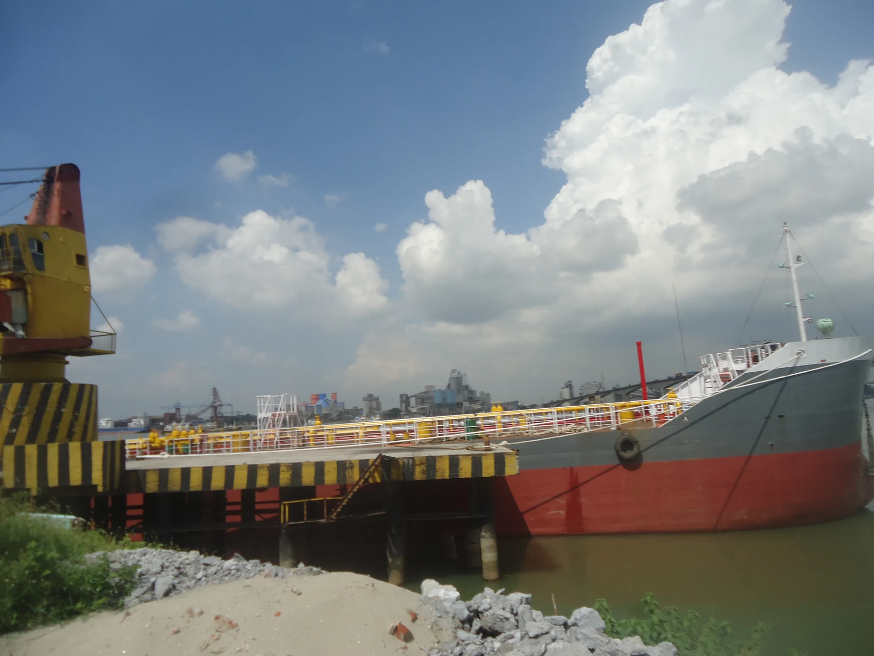 04 Nos. 1600 DWT Oil Tanker (A High-1~4)
