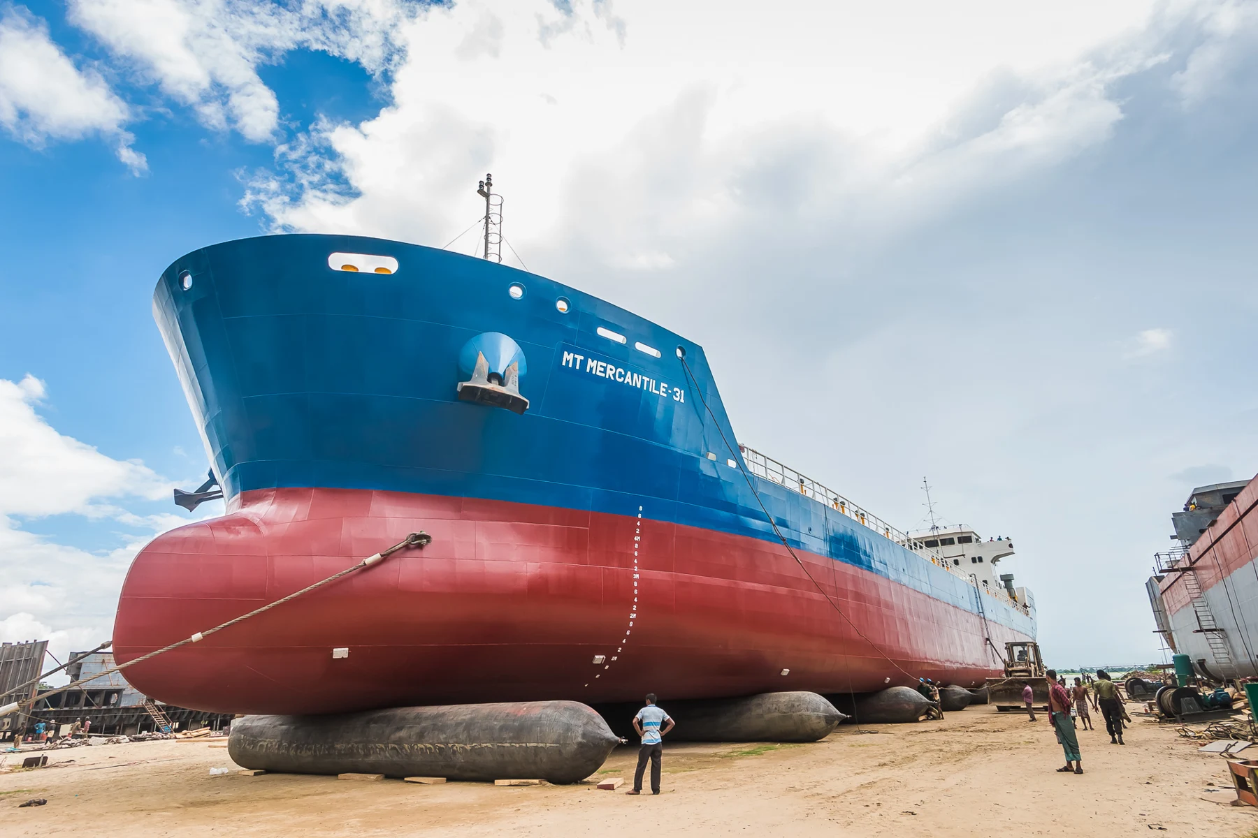 01 No. 4980 DWT Oil Tanker (Mercantile-31)